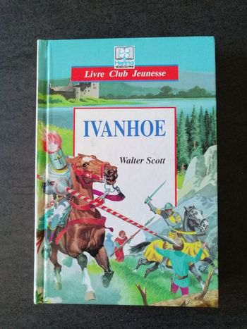 Livre collector Ivanhoe de Walter Scott en bon état