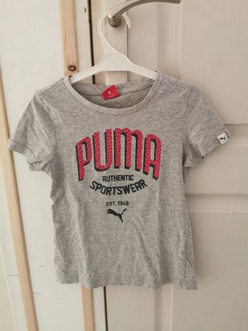 Tee-shirt Puma 8 ans très bon état