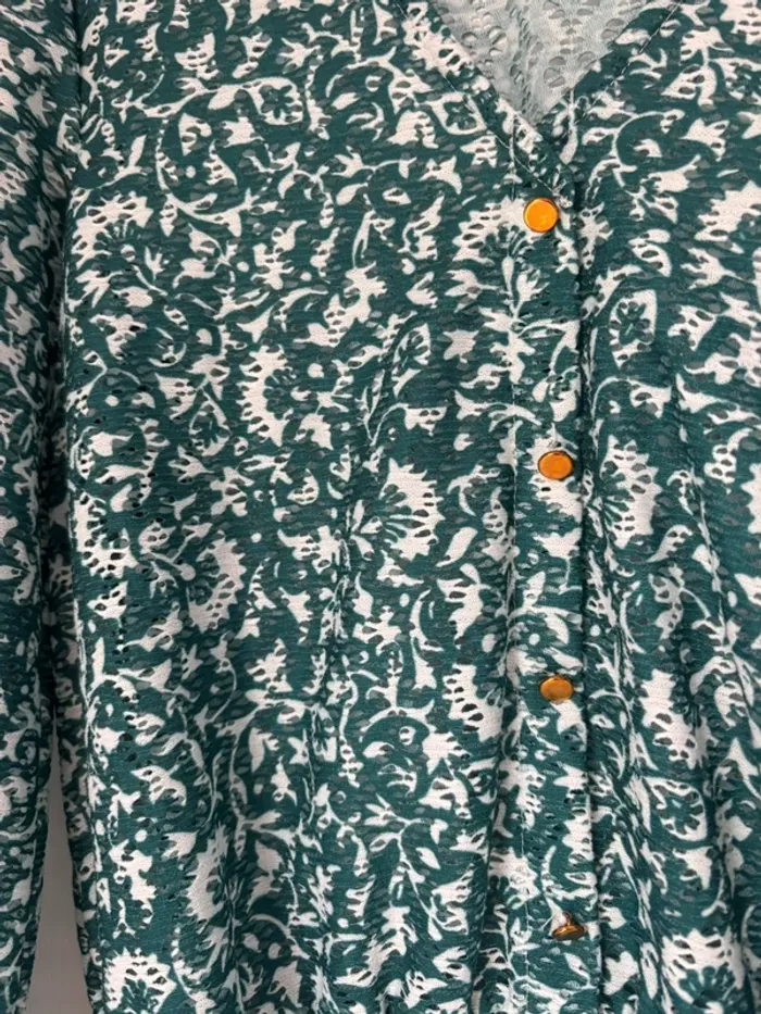 Blouse verte / blanche - photo numéro 2