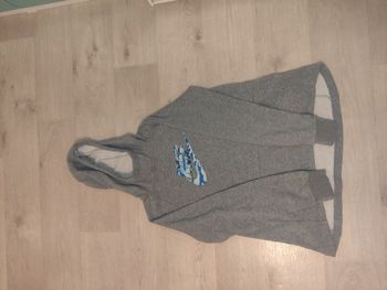 Sweat-shirt Nike taille 13-15 ans état neuf