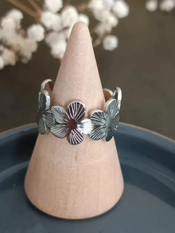 Bague fleur acier inoxydable