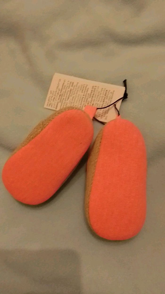 Ballerines Kiabi 3/6 mois neuf - photo numéro 2