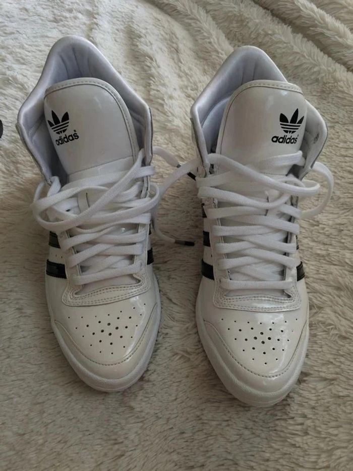 Baskets adidas neuves taille 36 - photo numéro 3