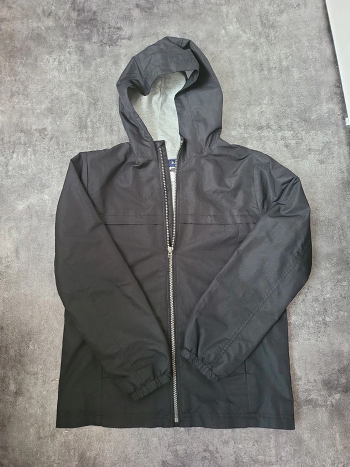 Coupe vent 12 ans kiabi peu porté