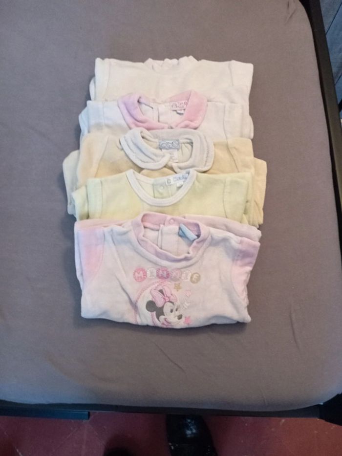 Lot de 5 pyjamas taille 3 mois