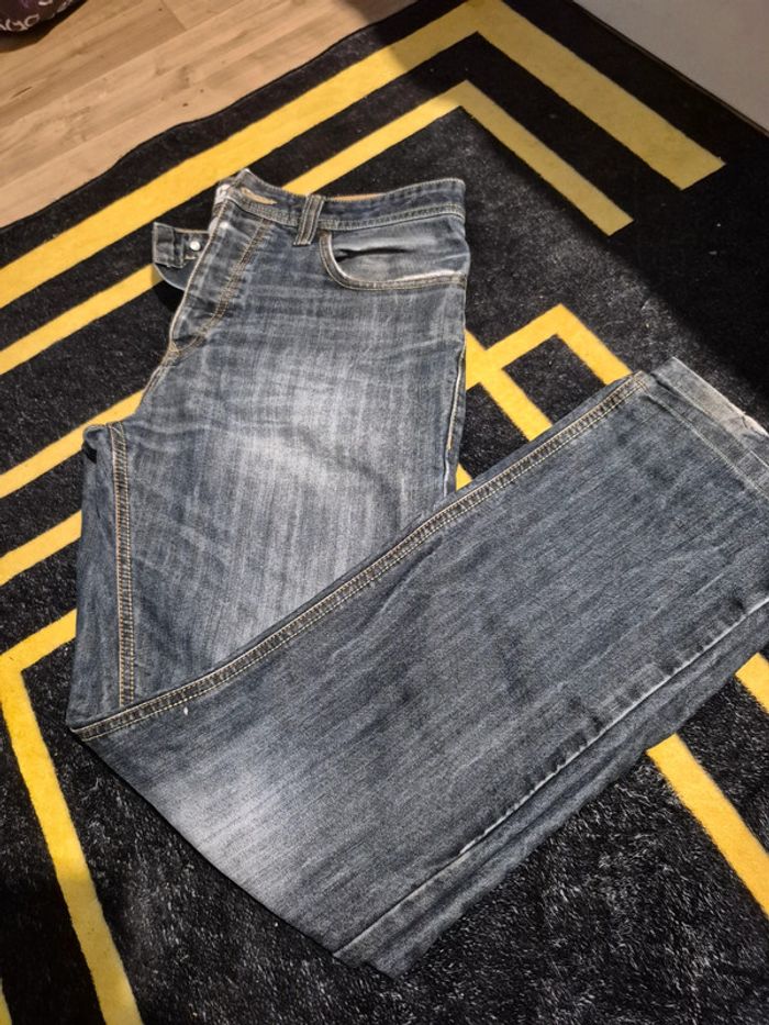 lot 3 jeans en tres bon etat