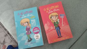 2 livres  la vie compliquée de Léa Olivier