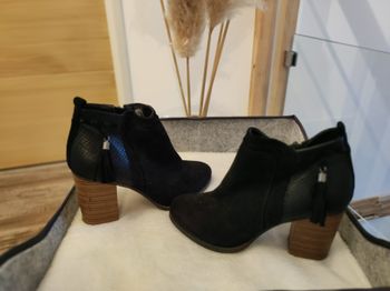 Bottines noires cache cache
