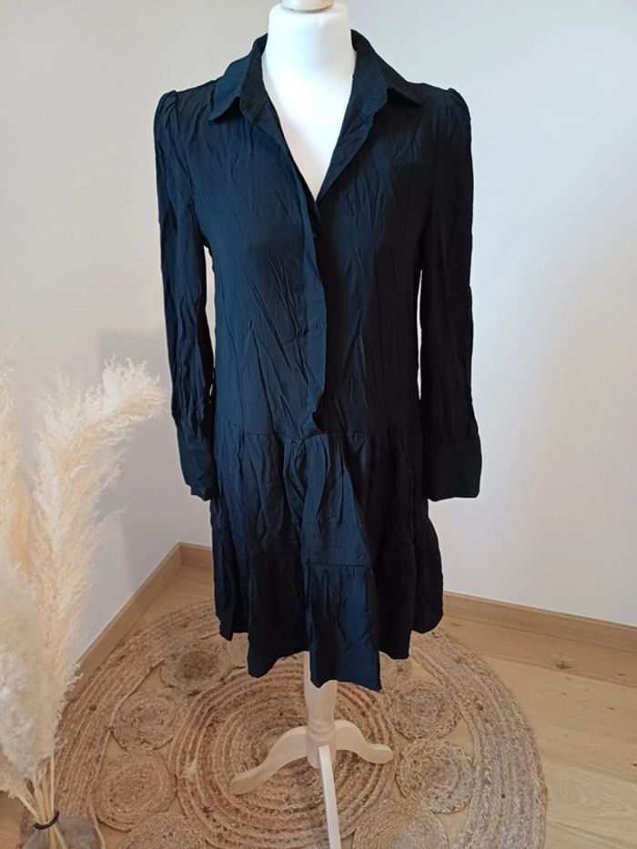 Petite robe noire boutonnée neuve Yehwang taille S/M 36/38 - photo numéro 9