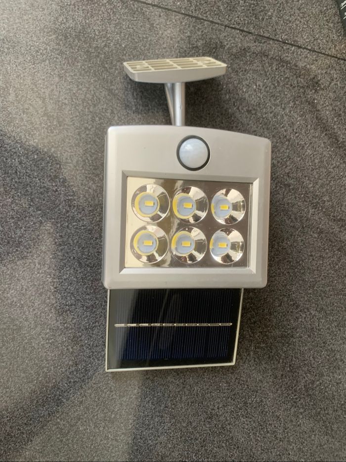 Projecteurs solaires à LED - photo numéro 2