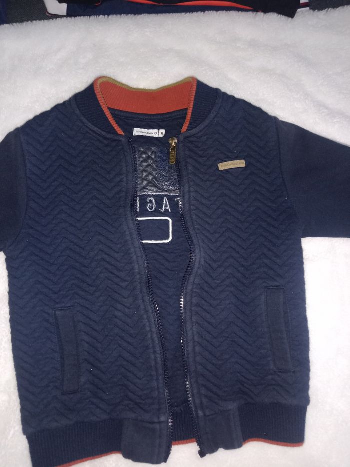 3 veste 6 ans dont une Hugo Boss - photo numéro 5