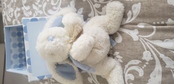 lapin bleu doudou et compagnie dans sa boîte d'origine