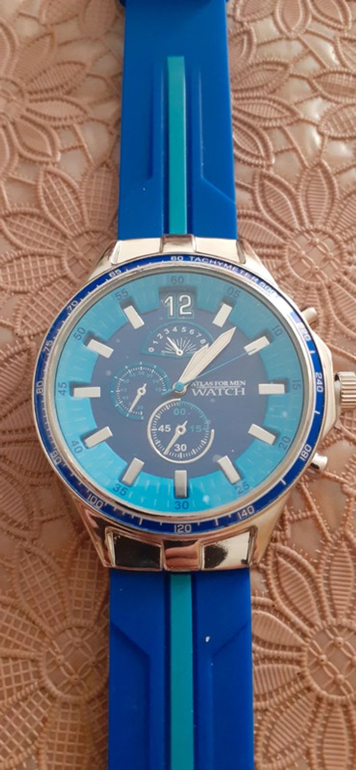 montre neuve - photo numéro 2