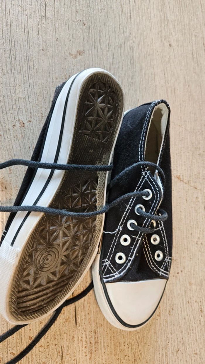 Paire de basket mixte noire et blanche, à lacets, jamais mise, 33 Panther - photo numéro 3