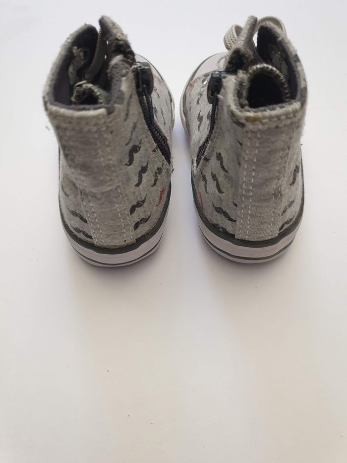 Baskets taille 21 - photo numéro 5