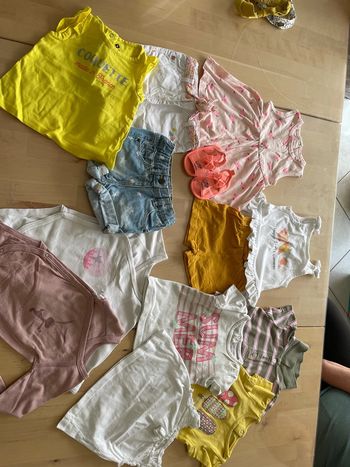 Lot fille 3mois comprenant 13 articles