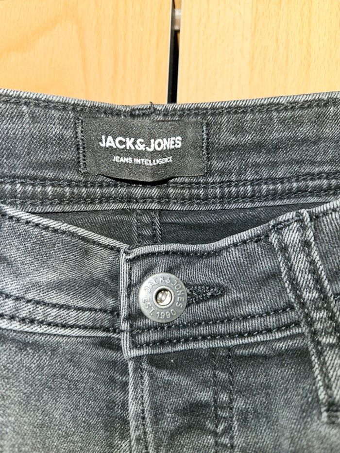 Jeans Jack & Jones - comme neuf - photo numéro 2