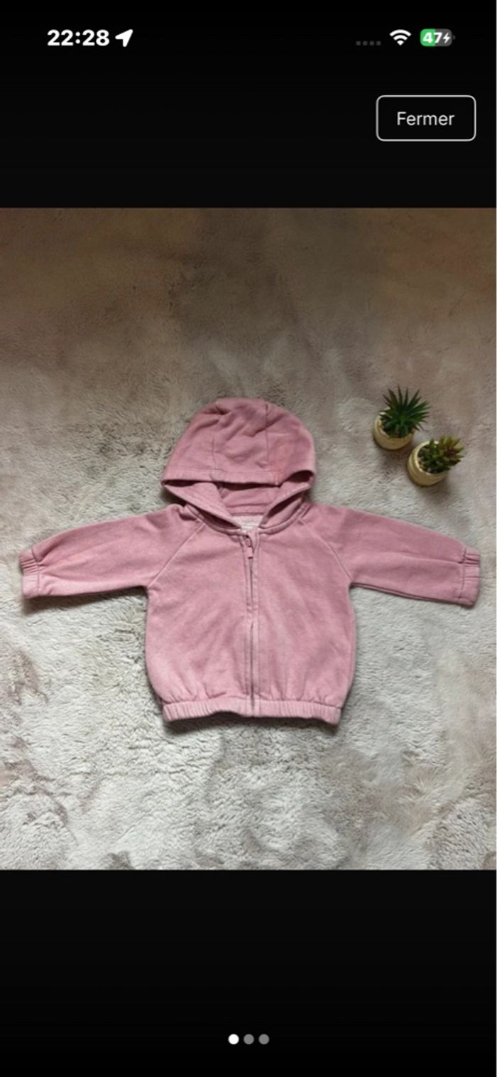 Gilet bébé rose 0-3 mois avec capuche – ultra doux, parfait état 💗 - photo numéro 2