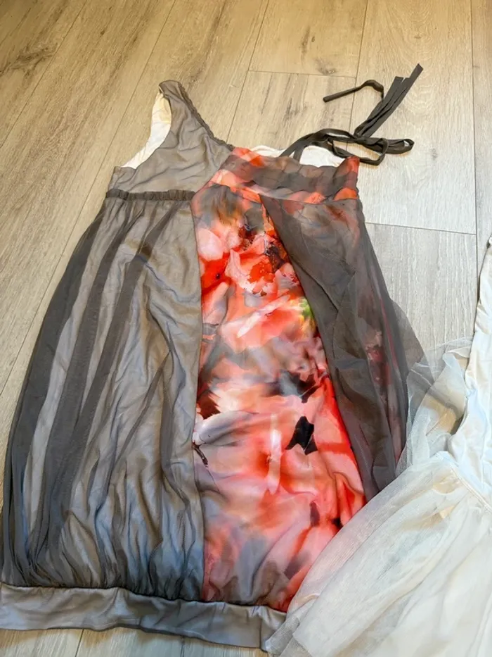 2 robes LMV - photo numéro 2