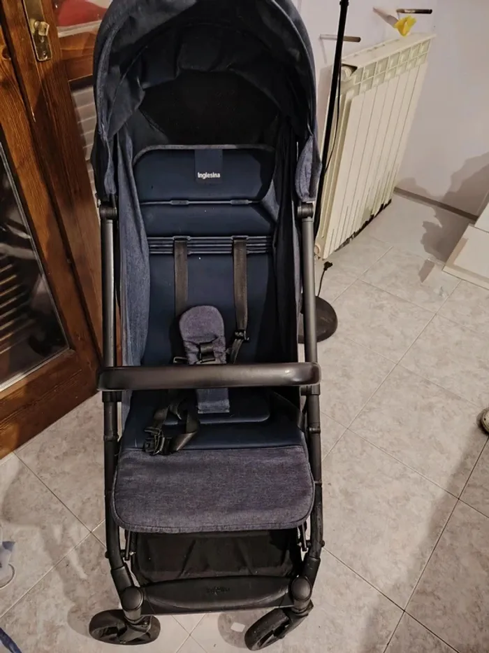 Poussette légère bleue Inglesina Beebs by Kiabi