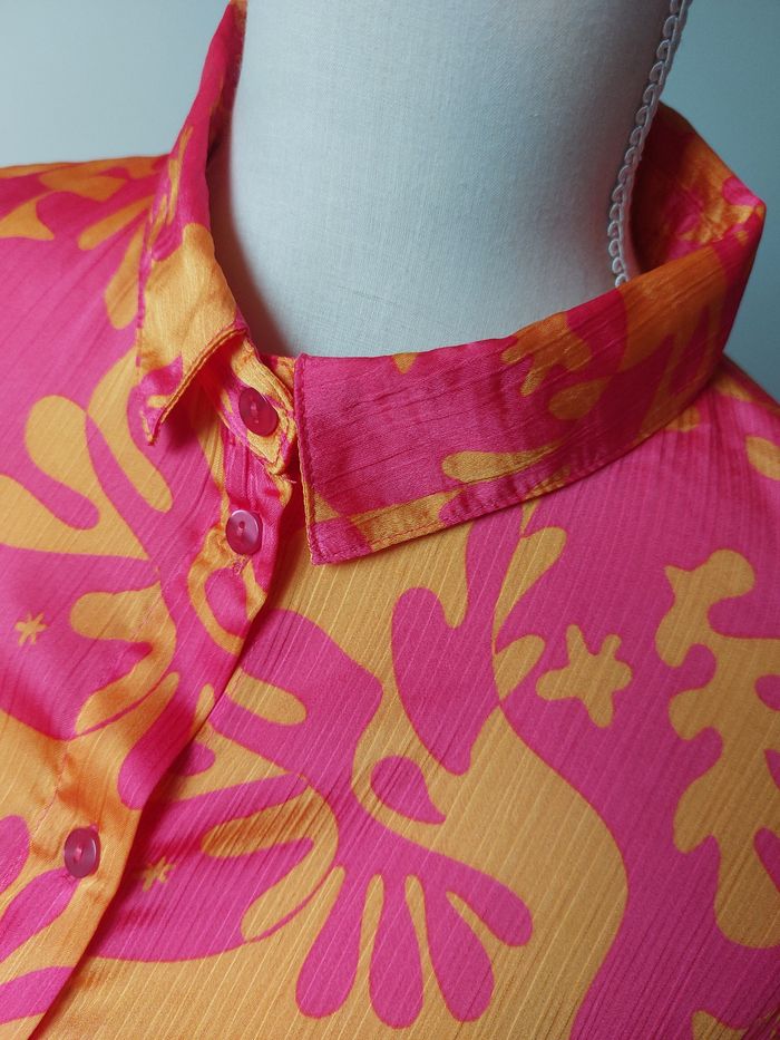 Jolie chemise légèrement satinée - photo numéro 2