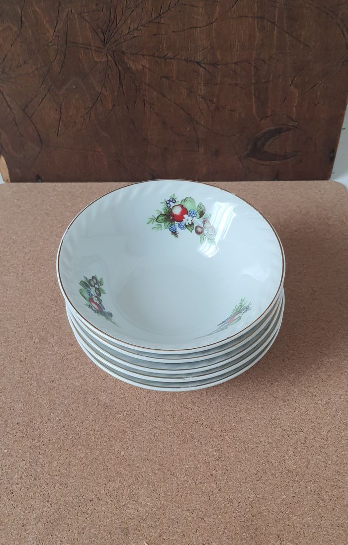 Lot de 5 coupelles en porcelaine "vintage"