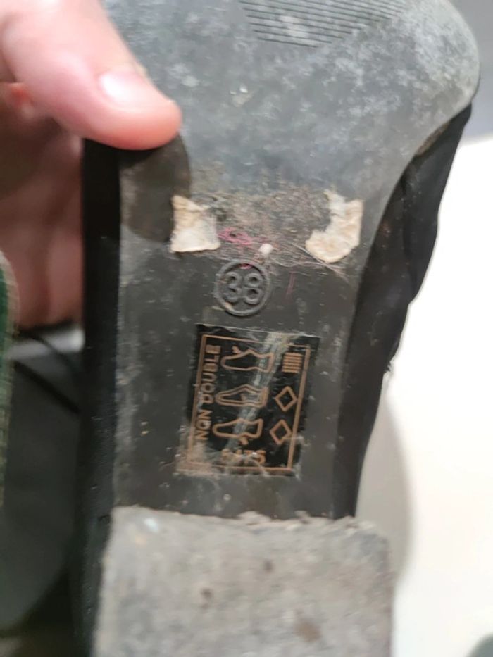 Très belles bottes ajustées noires P38 - photo numéro 4