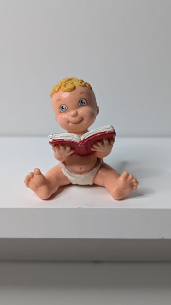 [Magic Diaper] Figurine babies avec un livre
