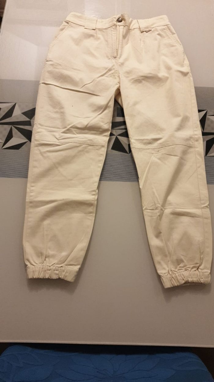 Pantalon beige  kargo - photo numéro 2