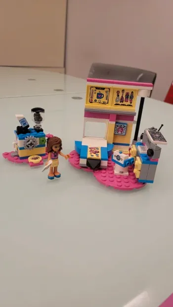 Lego Friends n°41329 La chambre Labo d'Olivia
