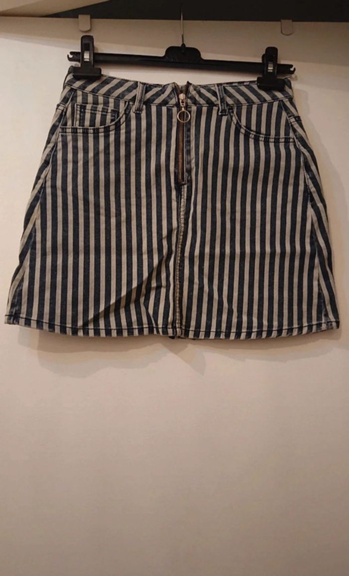 Mini jupe rayé bleu et blanche