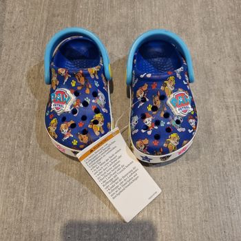 Crocs pat patrouille taille 22-23 neuves 