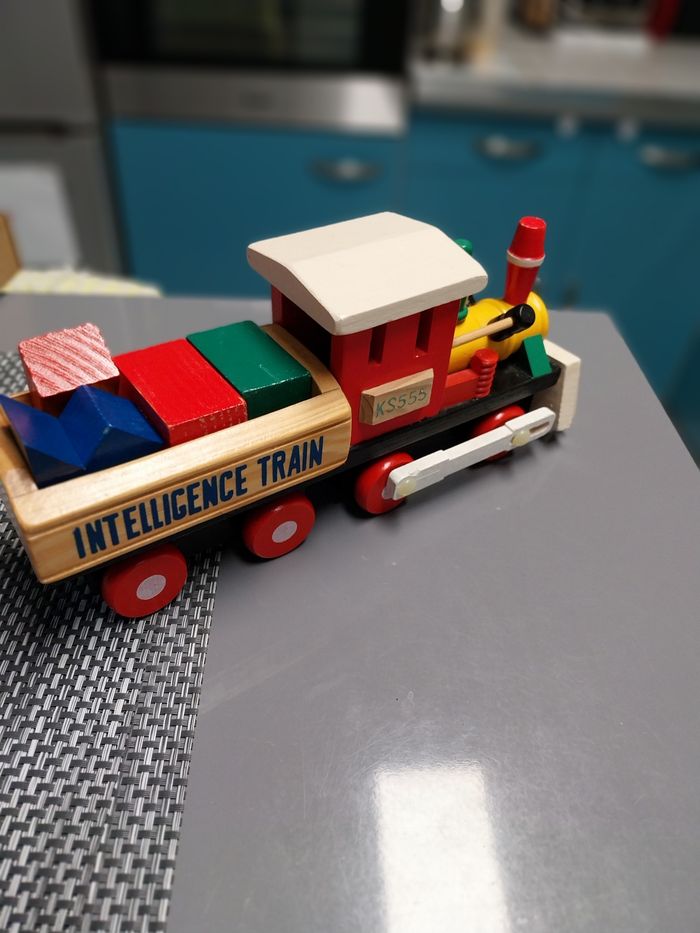 Train en bois - photo numéro 4