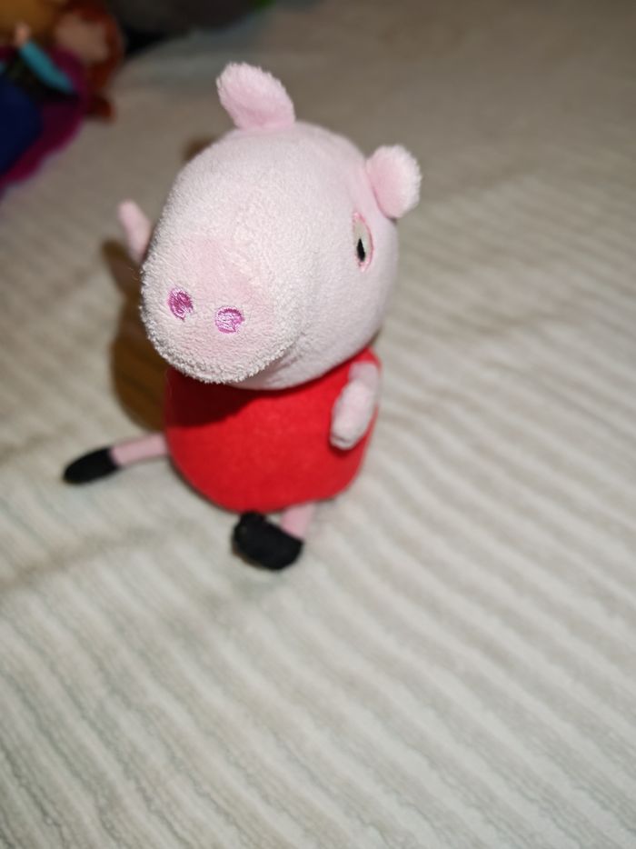 Peluche Peppa pig - photo numéro 3