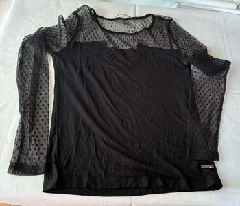 Beau tee shirt dentelle noir 