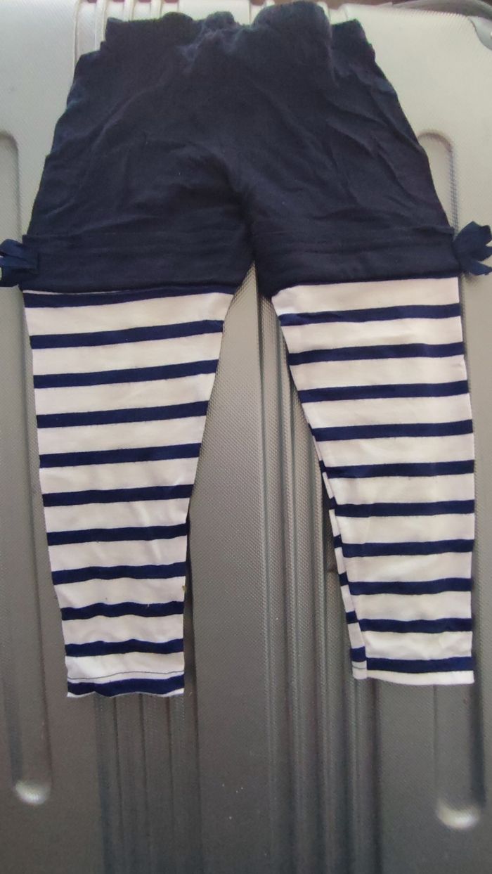 Beau Legging marin taille 3 ans