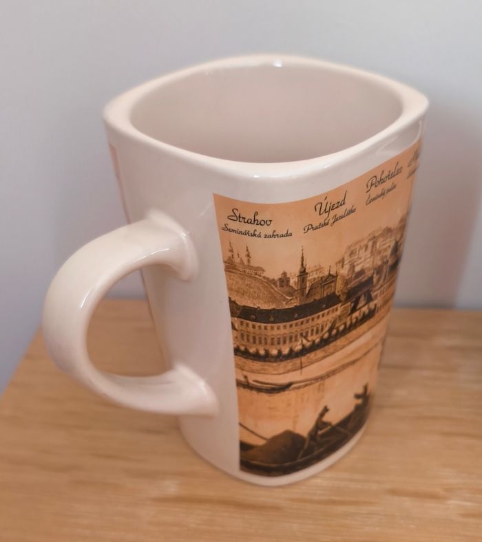 🌿 Tasse souvenir "Prague" en céramique 🌿 - photo numéro 4