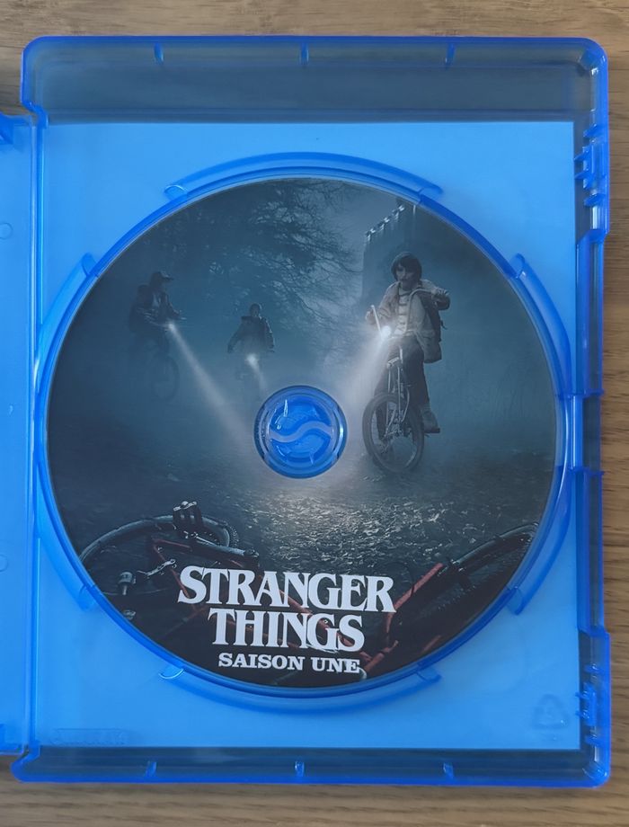 Stranger Things - Saison 1 en Blu-ray - photo numéro 3