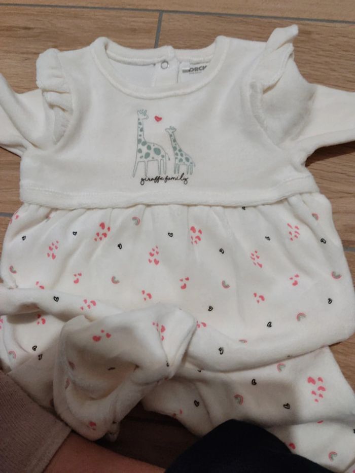 Pyjama neuf orchestra 6 mois giraffe family - photo numéro 3