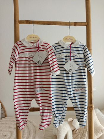Lot de deux Grenouillères avec col Claudine et dentelle 6 mois neuves avec étiquette 🏷