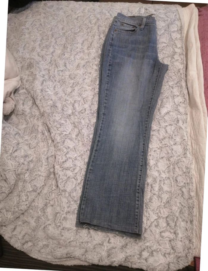 Jean femme Levi's taille 44 - photo numéro 3