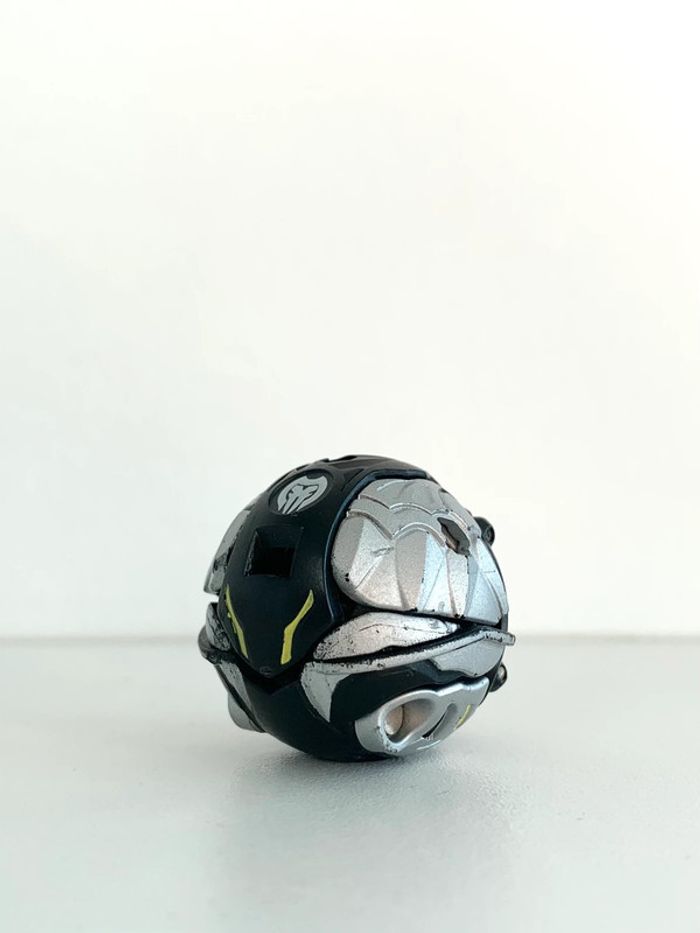 Figurine bakugan noir 2 en 1 - photo numéro 2