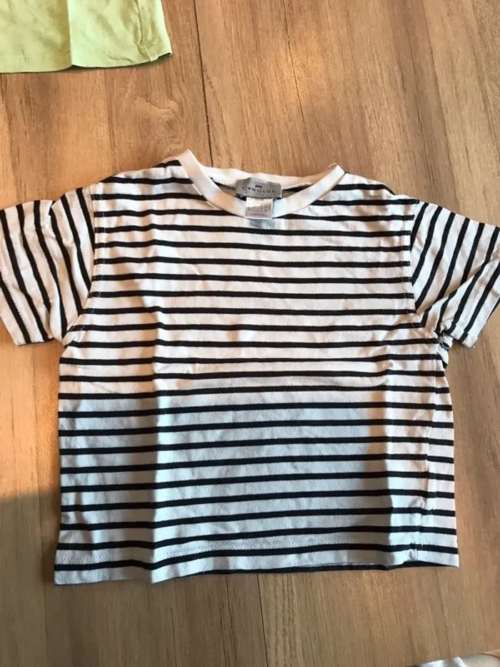 T-shirt Cyrillus taille 2 ans