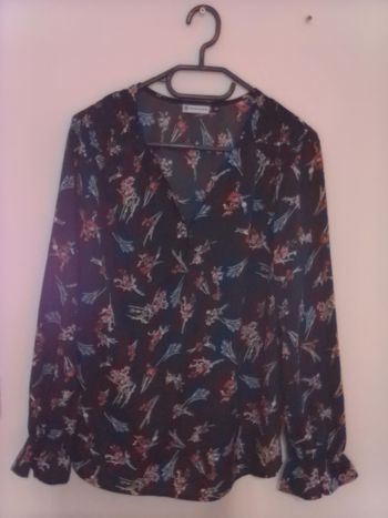 Blouse avec bas des manche bouffant taille 40
