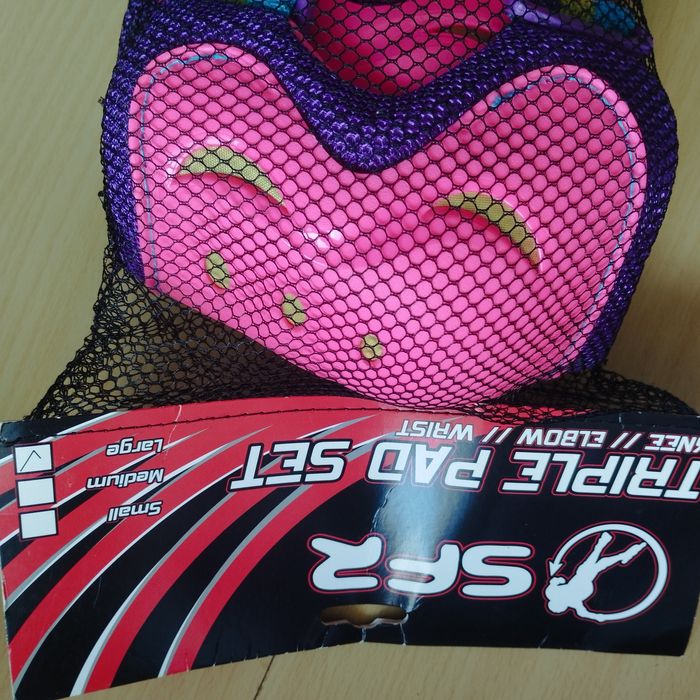 Ensemble de protection pour roller, skate Neuf - photo numéro 3