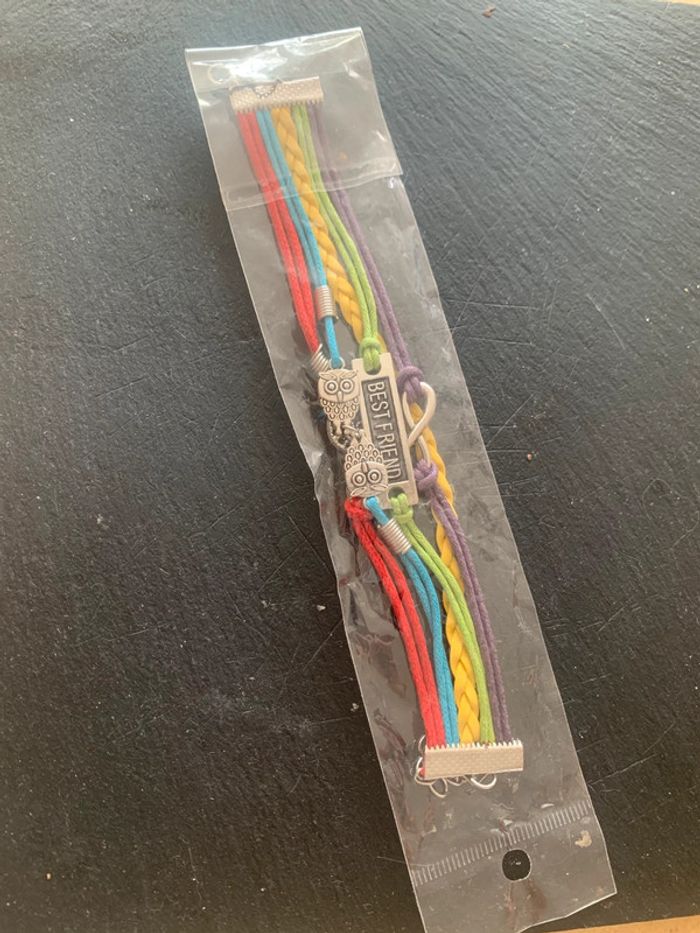 Bracelet multi couleurs neuf best friend