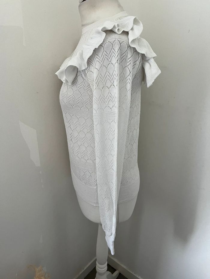 Pull fin blanc ajouré et froufrou Maje S - photo numéro 4