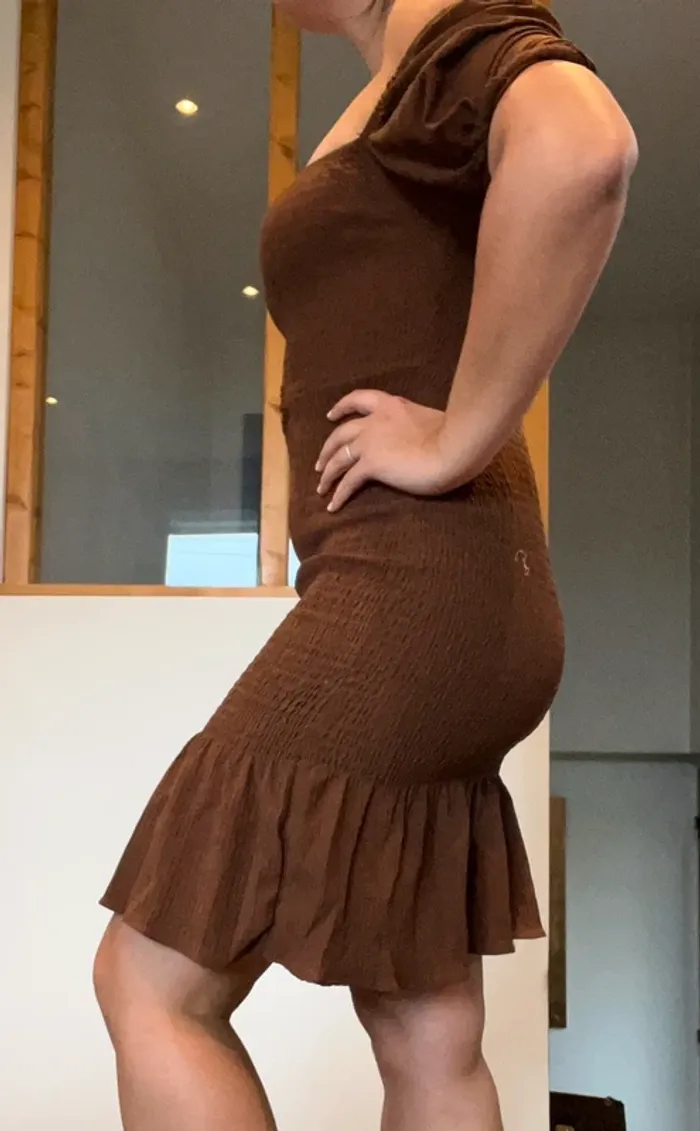Robe marron épaules dénudées sexy - photo numéro 3
