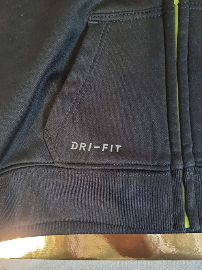 Veste de survêtement Nike pour bébé 🚼 12mois - photo numéro 3