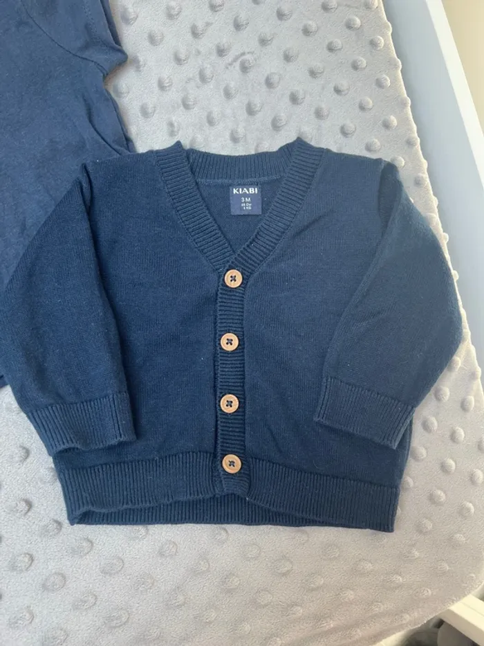 gilet et t-shirt bébé - photo numéro 4